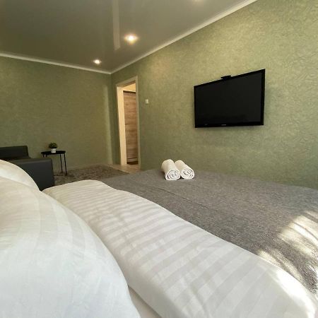 Seafront apartment بافلودار المظهر الخارجي الصورة